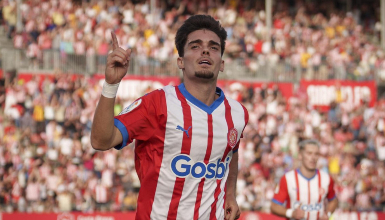 Miguel Gutiérrez, por el que un Girona recién ascendido pagó 11 millones en 2022, celebra un gol