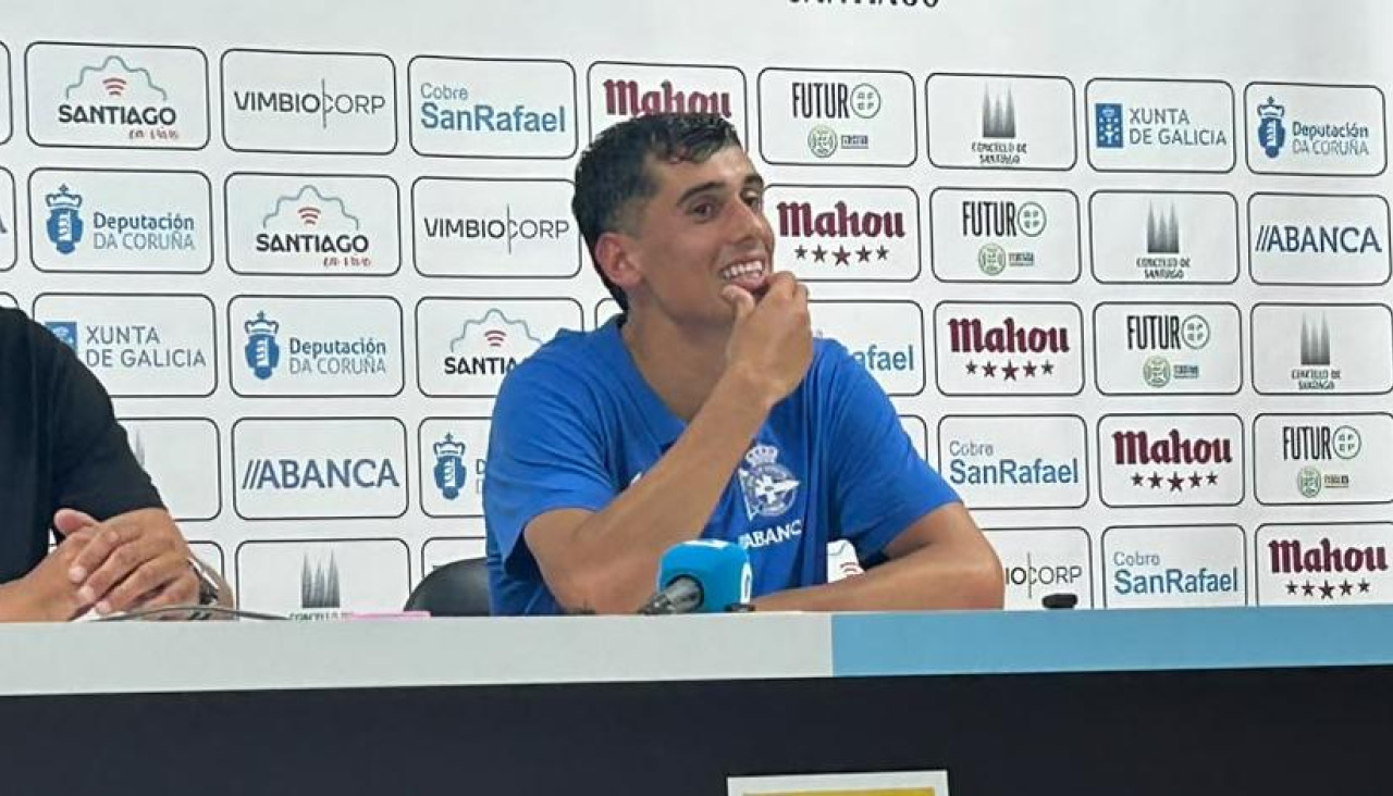 Diego Villares en rueda de prensa tras el Compostela-Deportivo