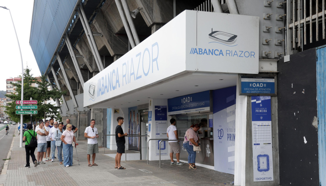 Colas en el estadio de Riazor el pasado viernes