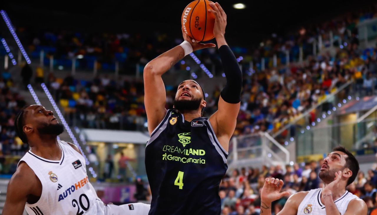 George Conditt IV ataca la canasta durante un Real Madrid-Gran Canaria