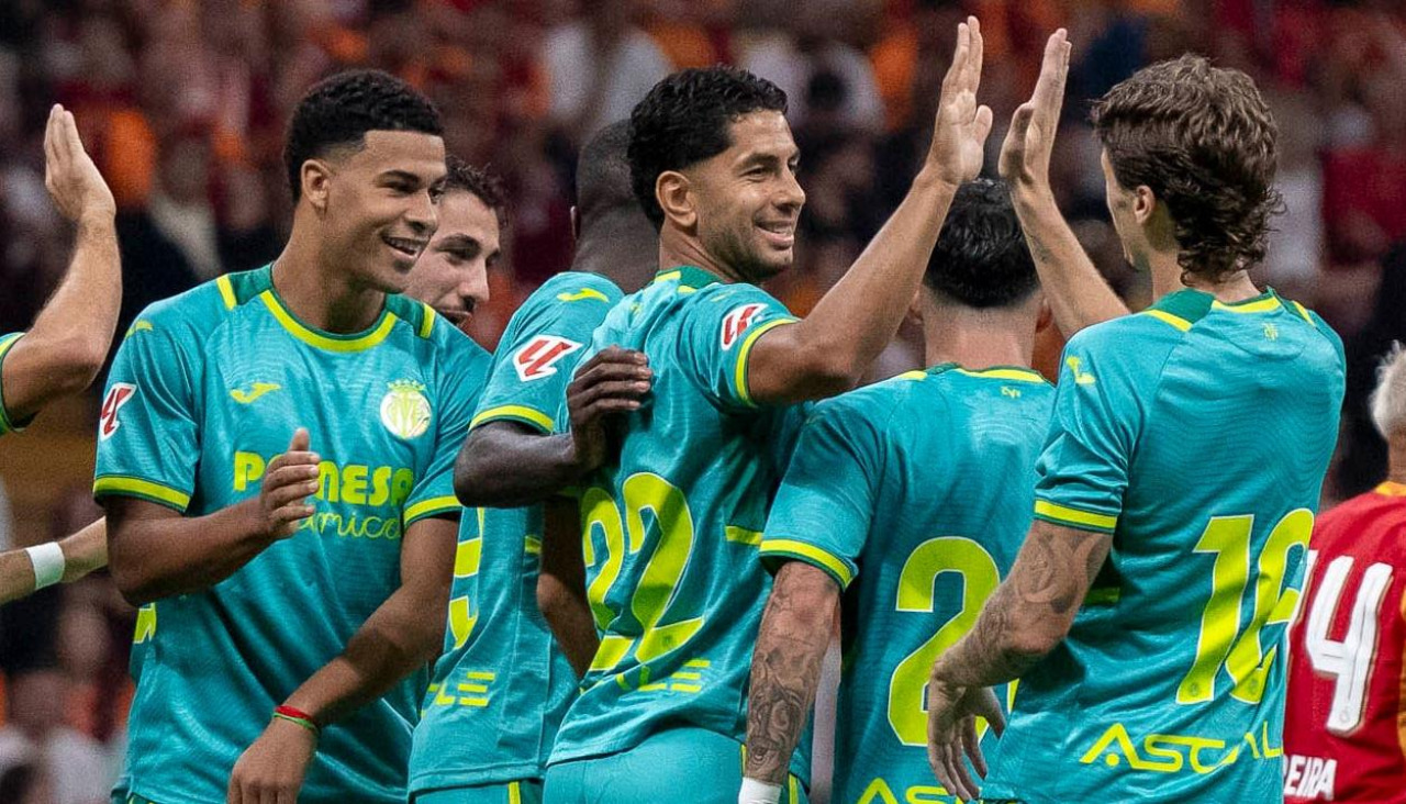 Jugadores del Villarreal celebran un gol anotado al Galatasaray en pretemporada