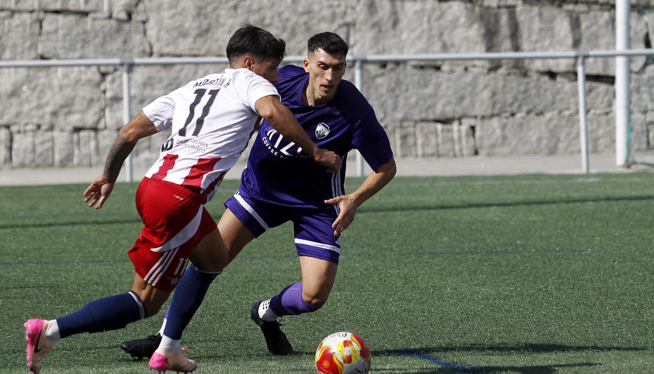 Una acción del Montañeros-Alondras de la temporada pasada en Visma