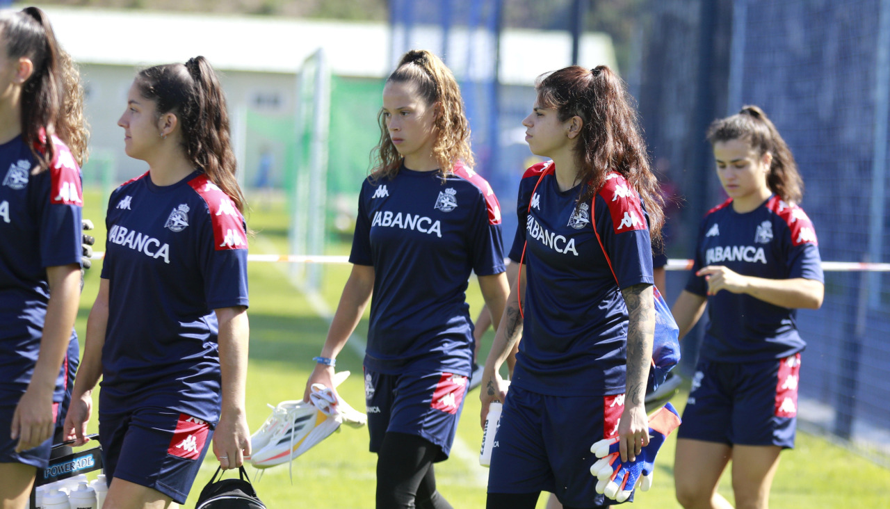 Antia Veiga en entrenamiento con el primer equipo del du00e9por