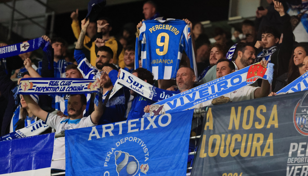 Aficionados del Dépor durante el partido contra el Córdoba en el Nuevo Arcángel
