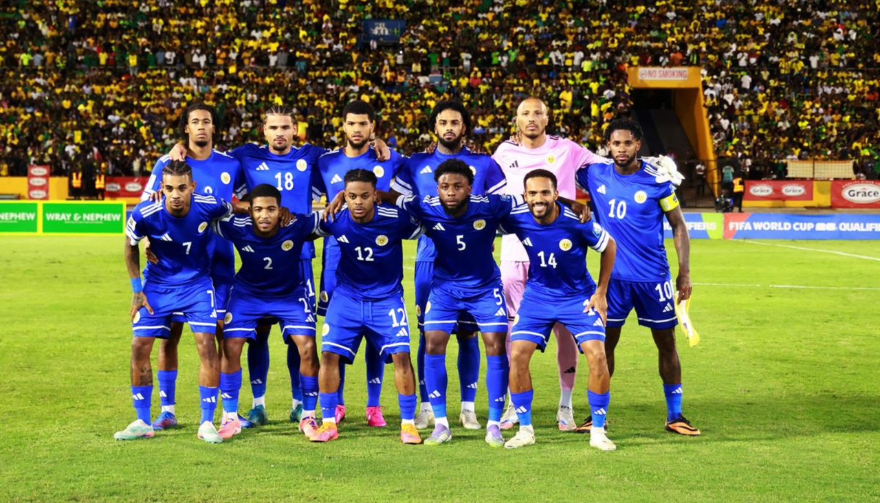 Formación inicial de Curazao en el partido ante Jamaica del pasado martes que le valió la clasificación para el próximo Mundial, en el que se convertirá en la nación más pequeña en disputar la mayor competición futbolística