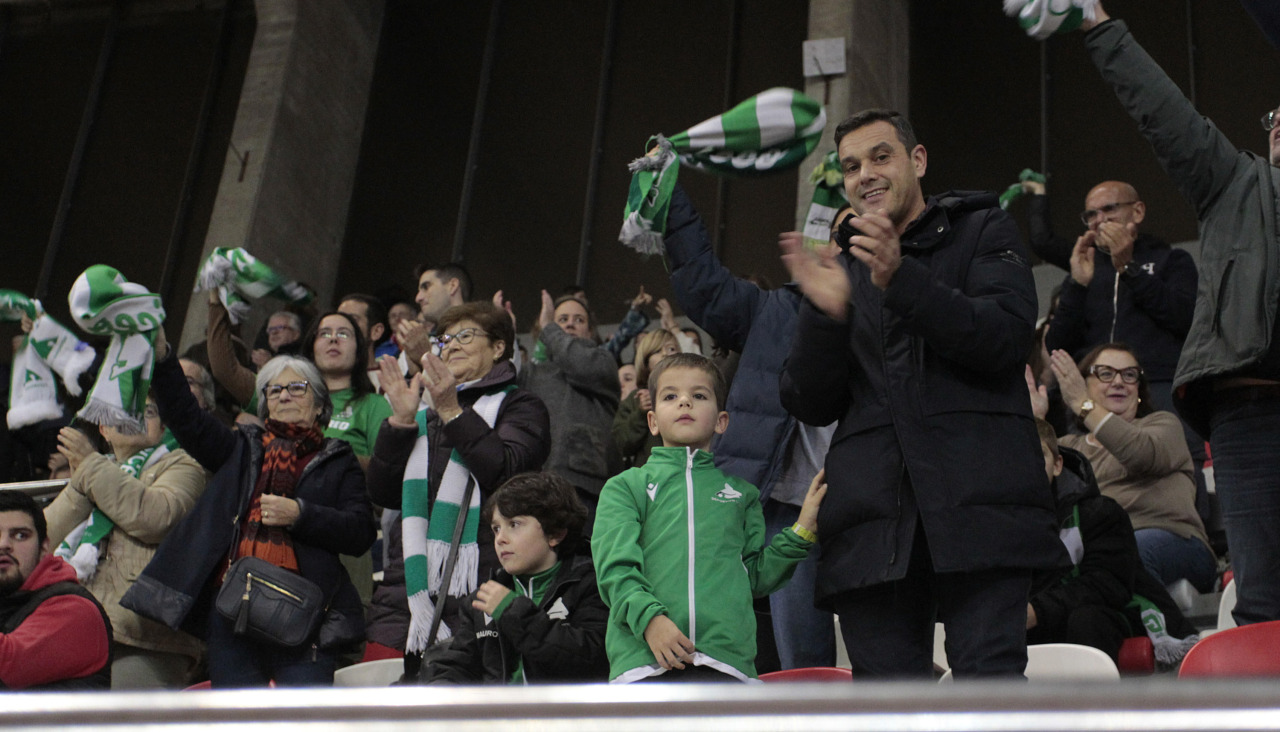 Aficionados del Liceo en el partido contra el Sporting