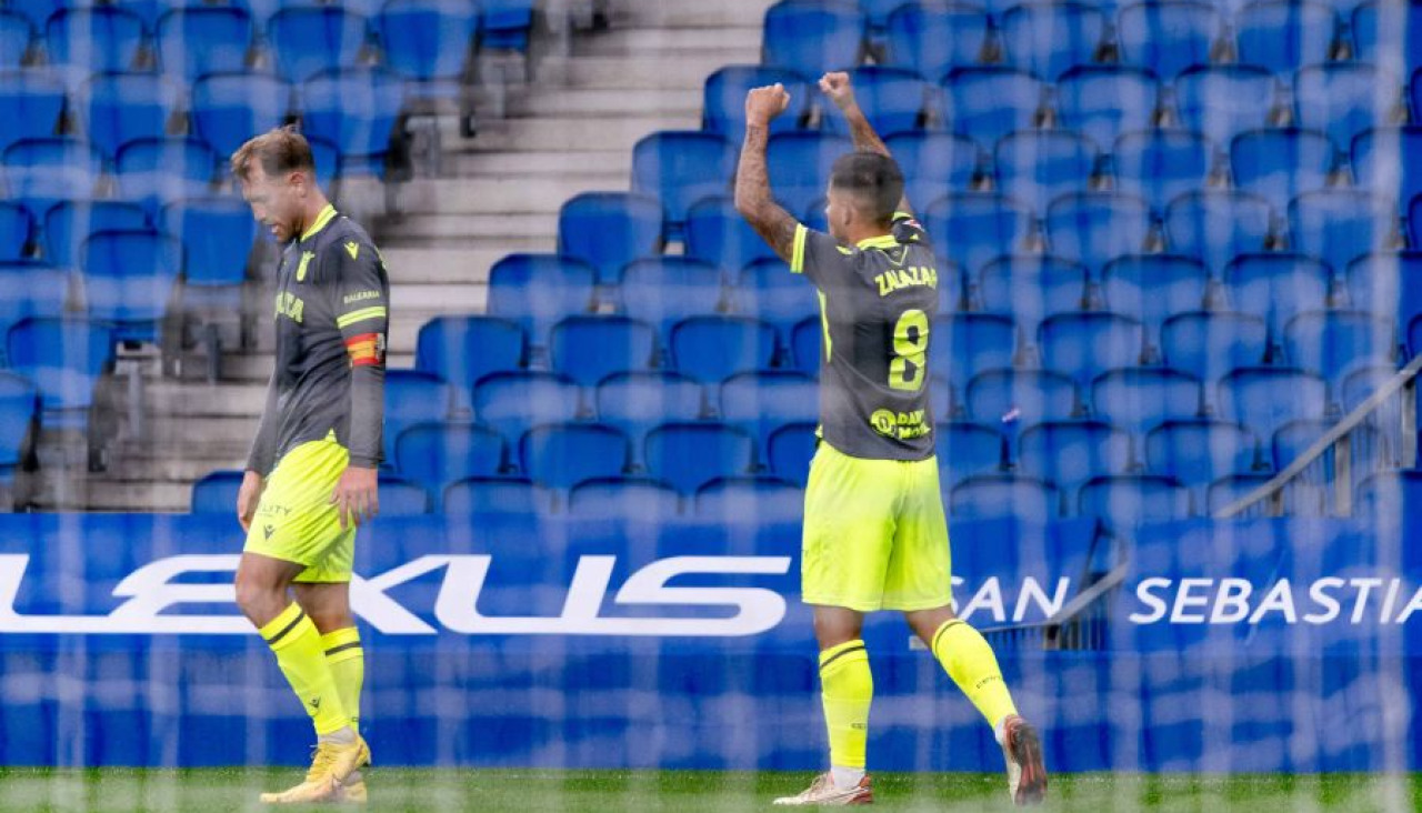 Kuki Zalazar celebra su gol ante la Real B