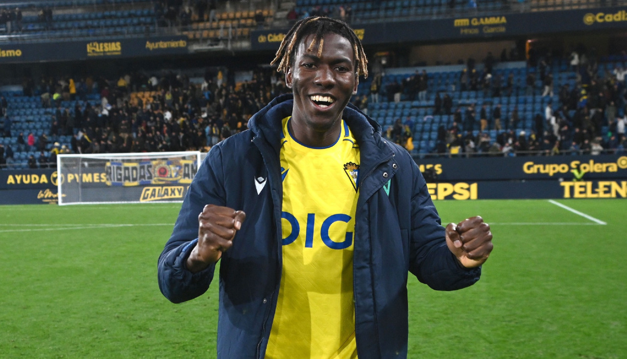 Dawda Camara festeja el triunfo del Cádiz ante el Castellón