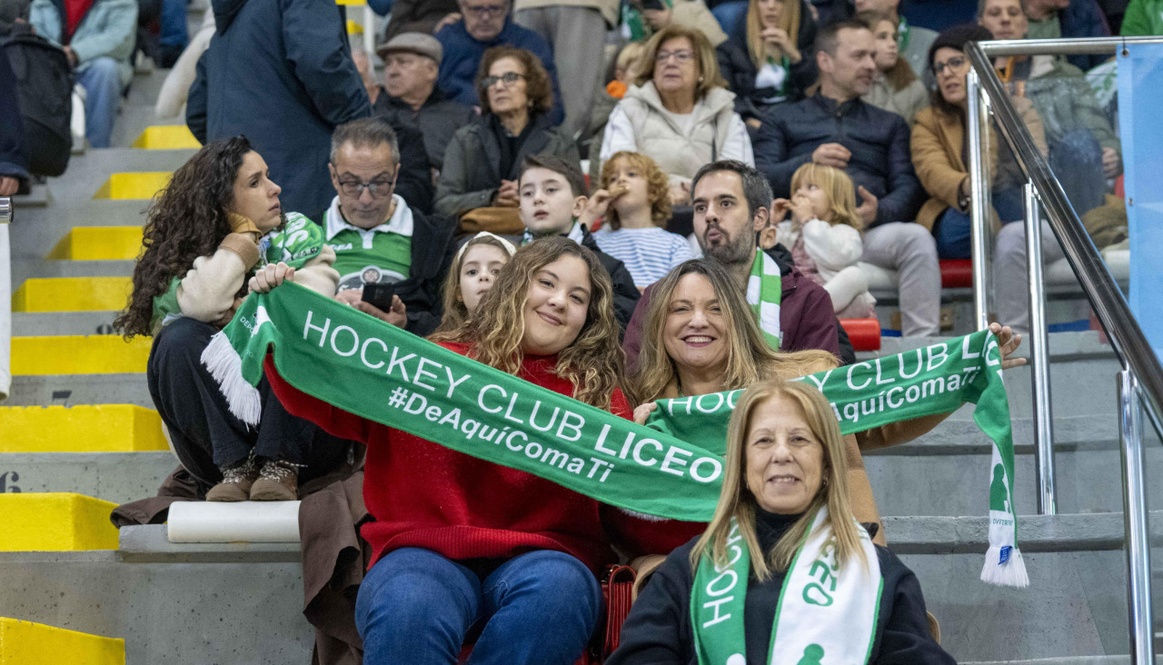 Aficionados del Liceo en las gradas del Palacio en el partido del sábado contra el Cerdanyola