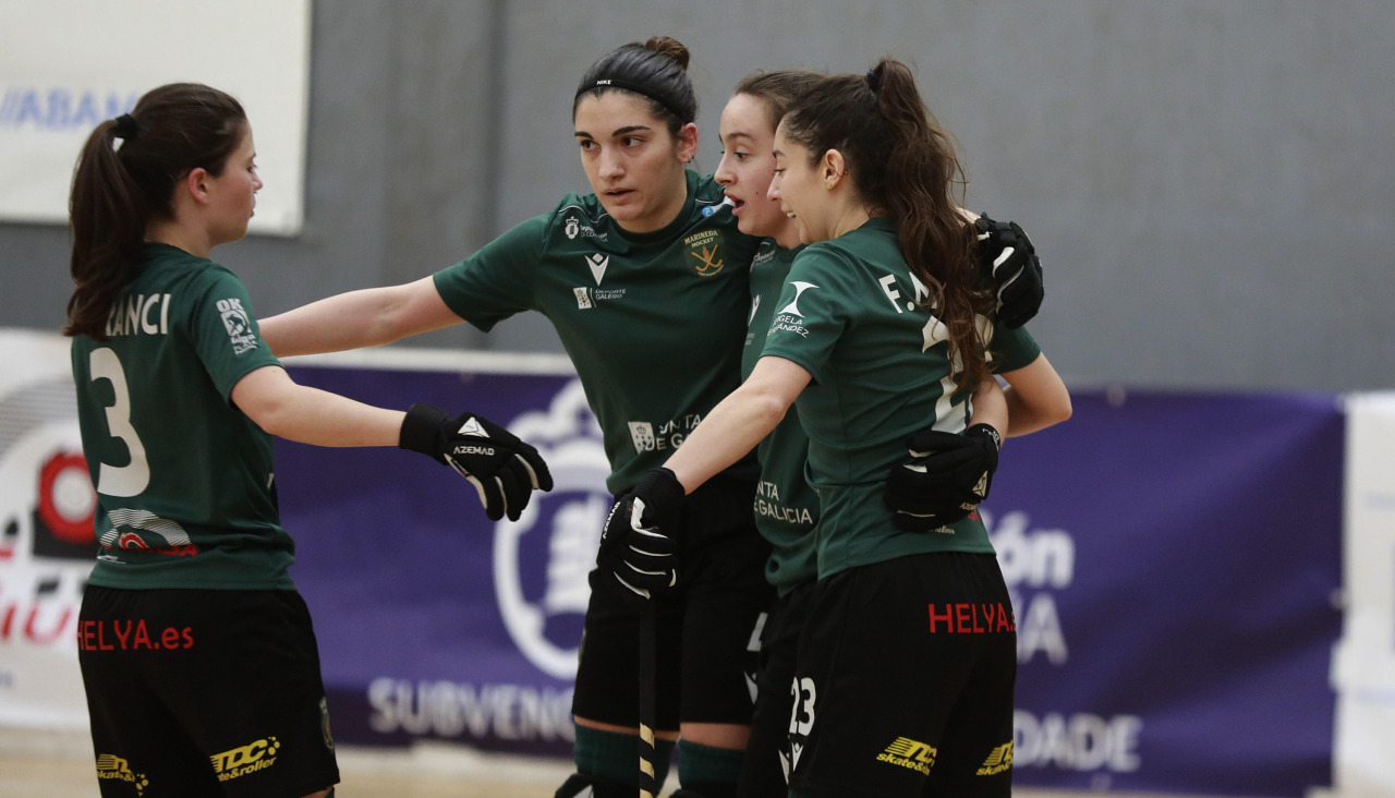 Las jugadoras del Marineda celebran un gol esta temporada