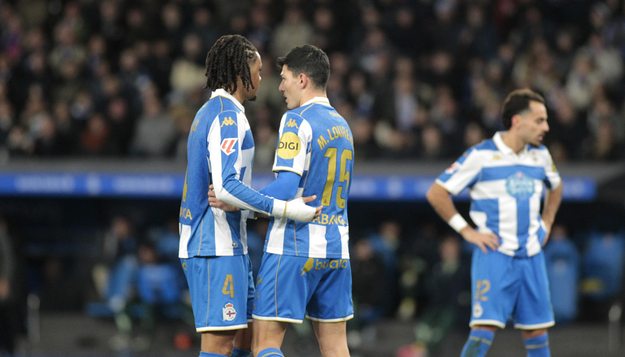 Noubi, Loureiro y Quagliata durante un encuentro en Riazor