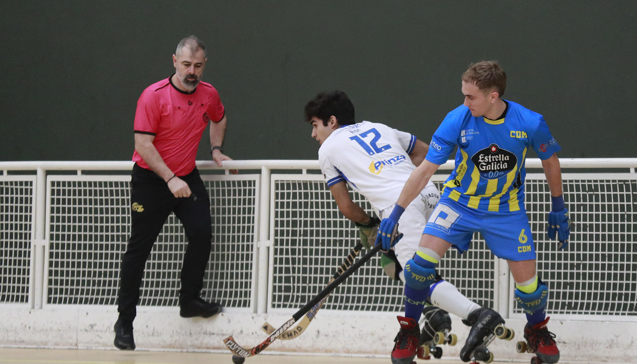 Partido entre CDM y Liceo B en el pabellón de Monte Alto