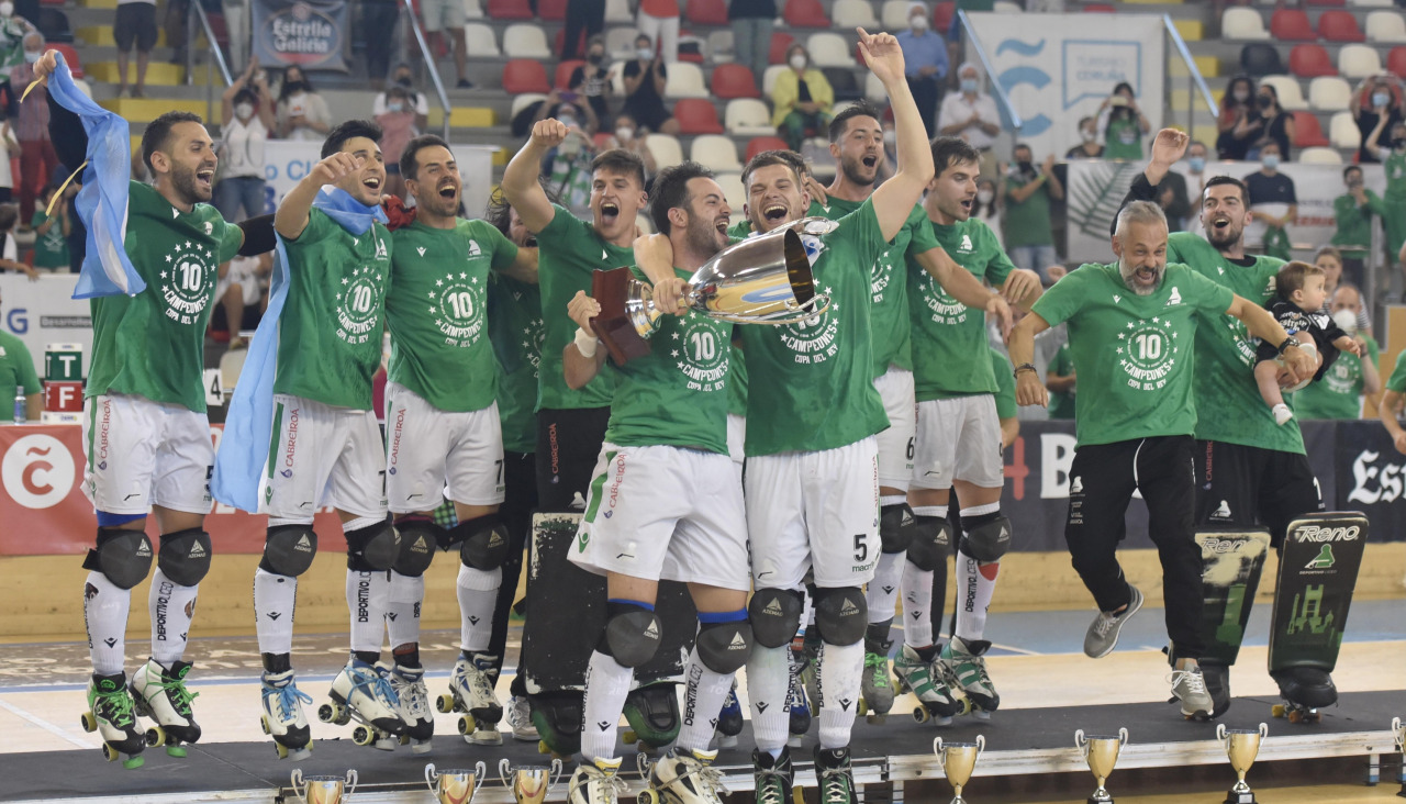 Dava Torres y César Carballeira levanta la Copa del Rey de 2021 en A Coruña