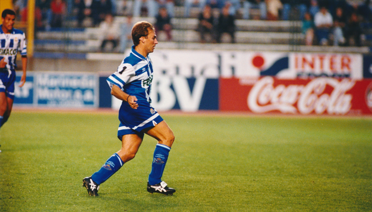 Rafa Martín Vázquez, durante un partido con el Deportivo en la temporada 1996-97
