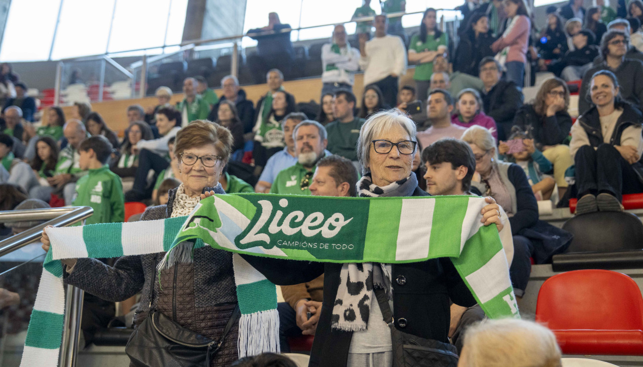 Unos 1.500 aficionados estuvieron presentes en el triunfo del conjunto verde para seguir líderes