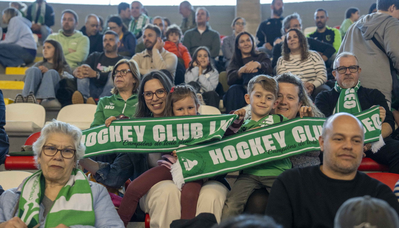 Unos 1.500 aficionados estuvieron presentes en el triunfo del conjunto verde para seguir líderes