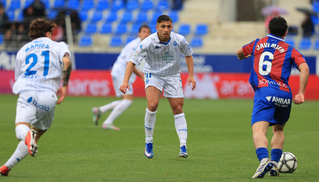 Yeremay durante el Huesca-Dépor de El Alcoraz