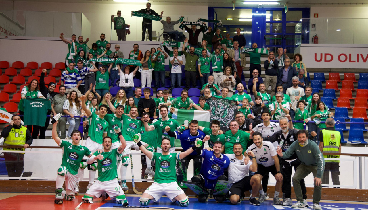 El Liceo celebra el pase a la Final a Ocho de la Champions con los aficionados desplazados a Oliveira de Azemeis desde A Coruña