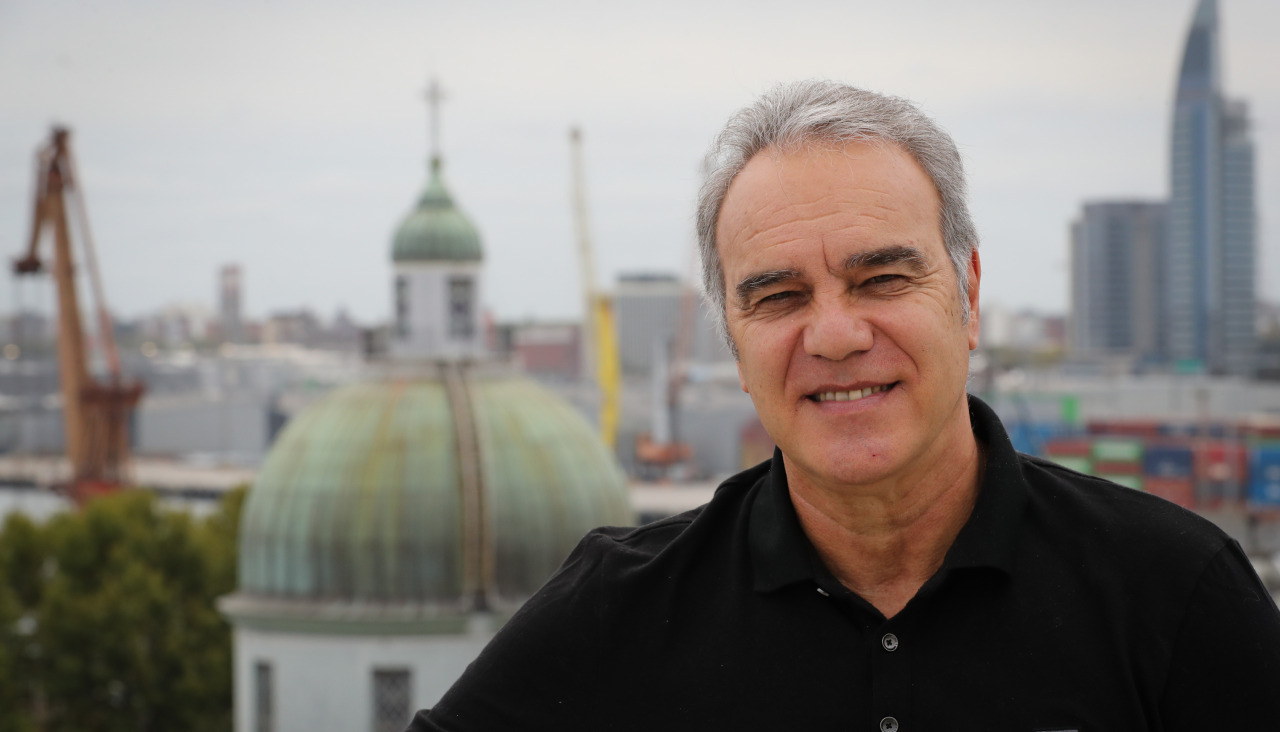 Martín Lasarte envía ánimos al Deportivo desde Montevideo