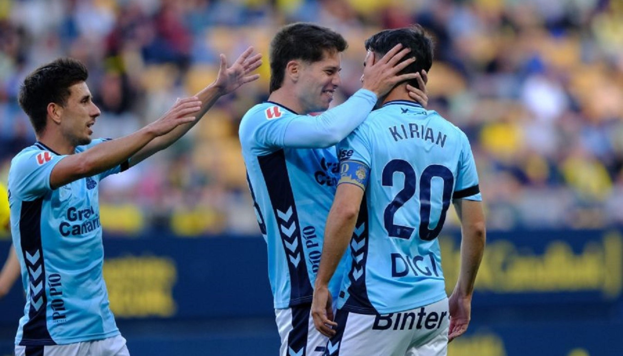 Kirian Rodríguez celebra su primera diana en el Nuevo Mirandilla