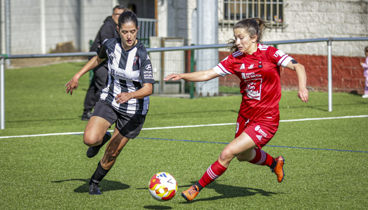 Marta Cascón, delantera del Victoria, durante el partido del pasado fin de semana