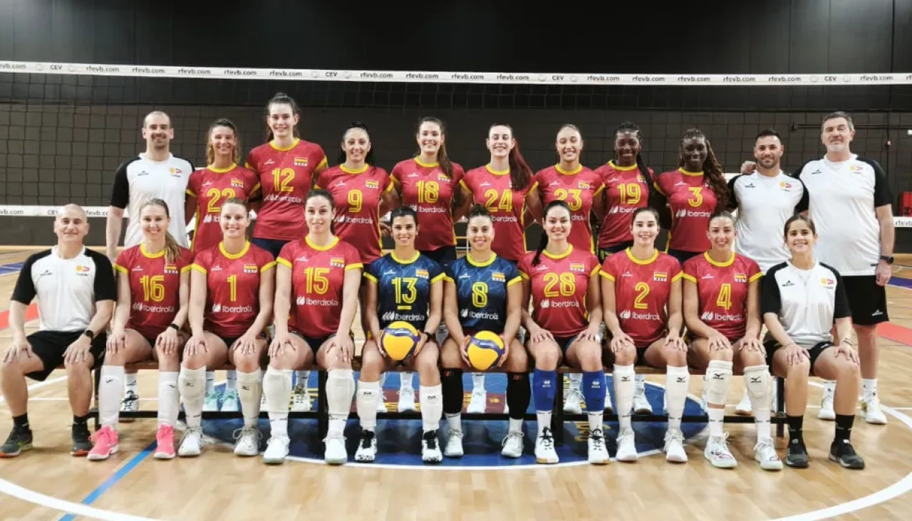 La selección española de voleibol, en la concentración en Los Alcázeres