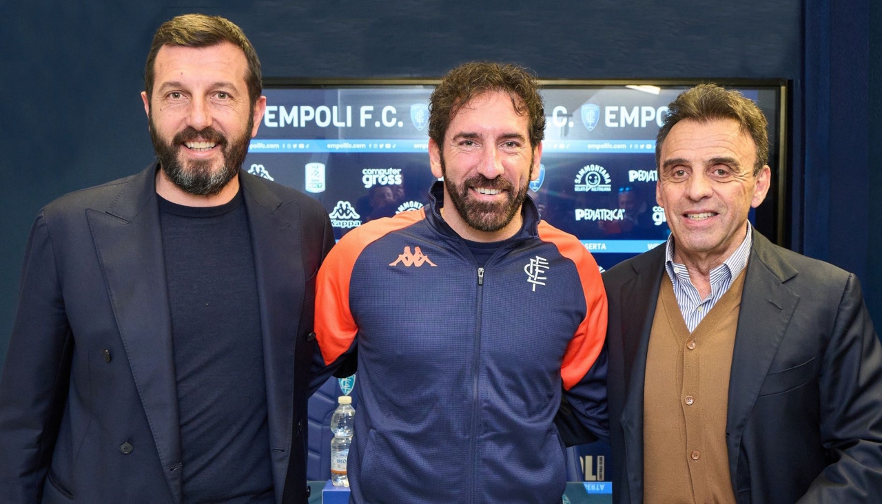 Fabio Caserta, en el centro, en el día de su presentación como técnico del Empoli el pasado 12 de marzo