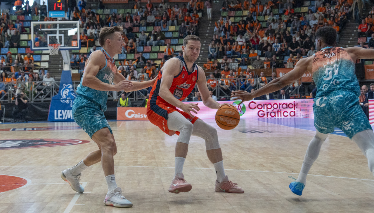 Segundo partido de playoffs entre Leyma Básquet Coruña y Menorca