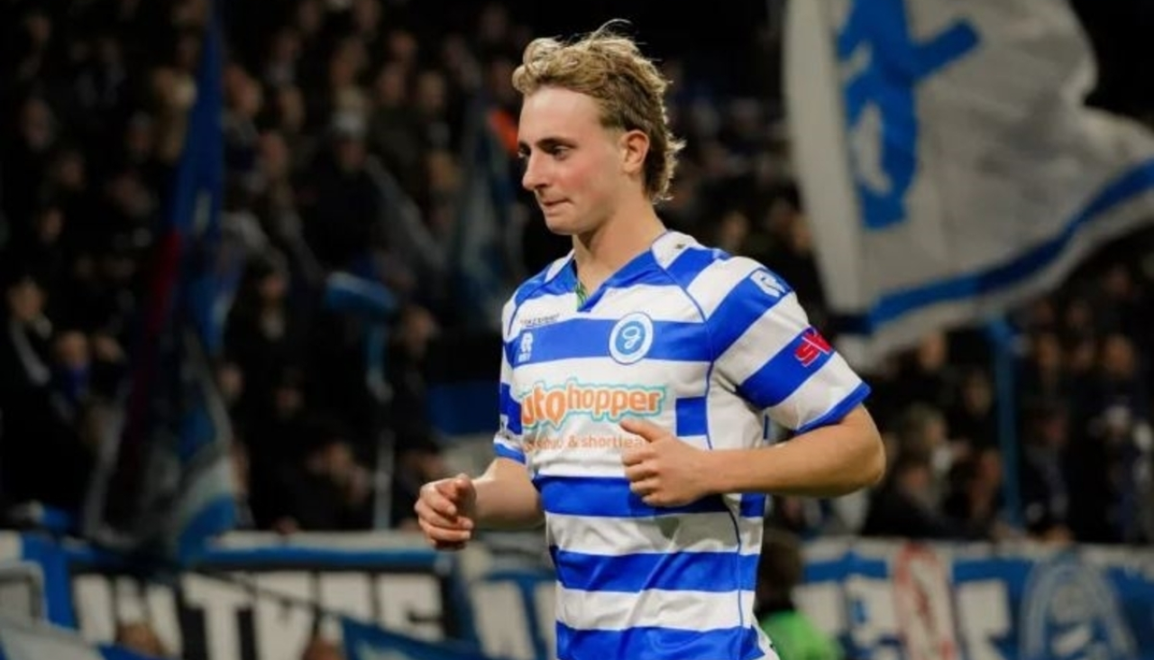 Teun Gijselhart en un partido con De Graafschap