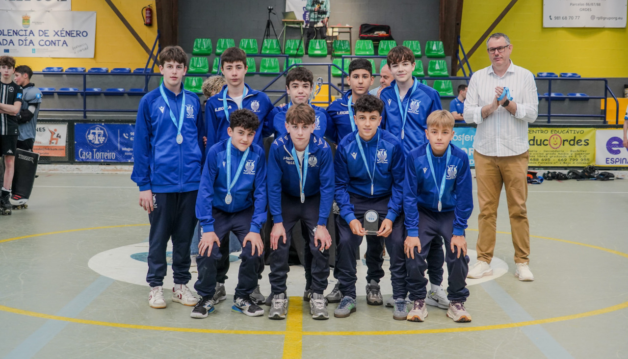 El equipo infantil del Oleiros