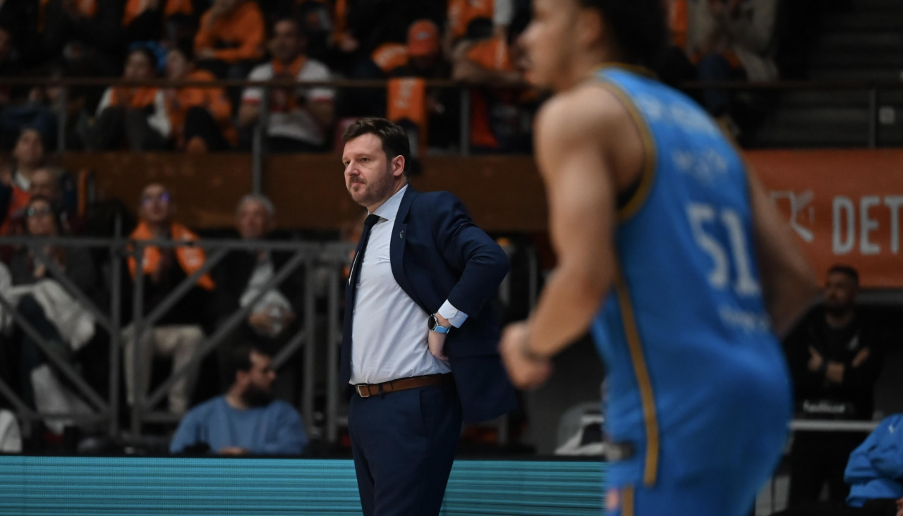 Toni Ten durante el Leyma-Estudiantes de liga regular