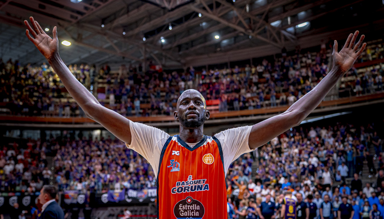Ilimane Dip celebra la victoria ante Palencia