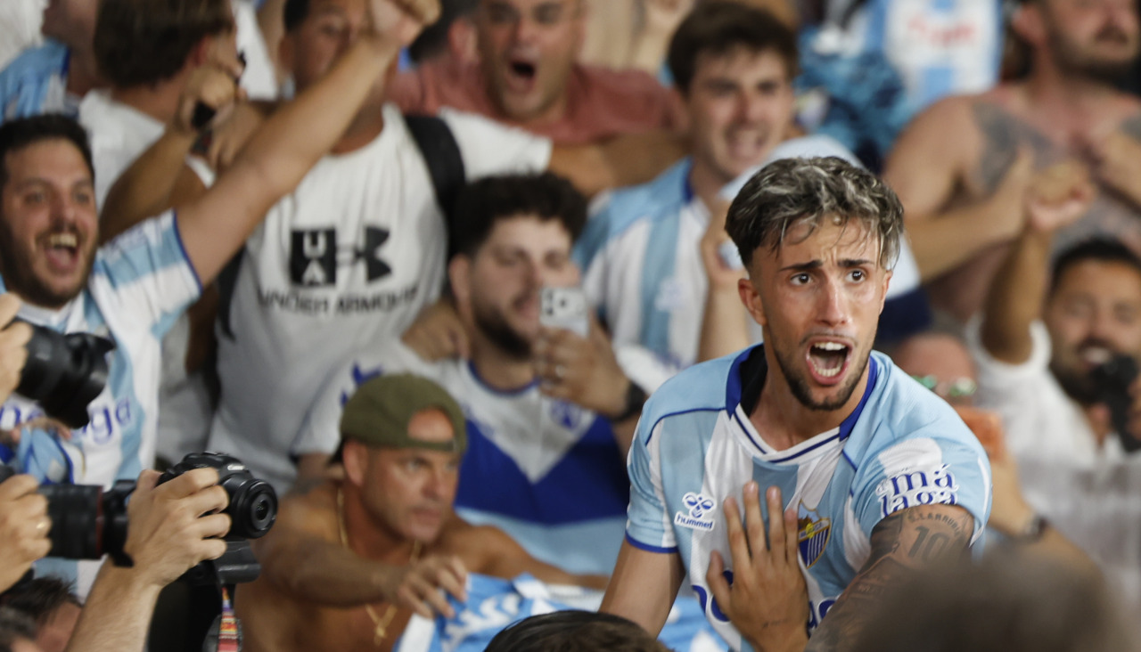 Larrubia celebra su gol al Almería