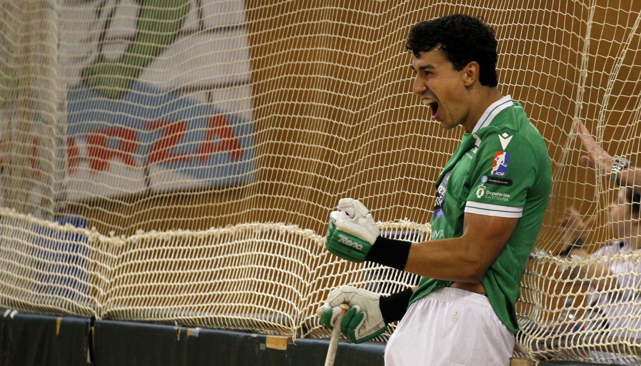 Arnau Xaus celebra un gol