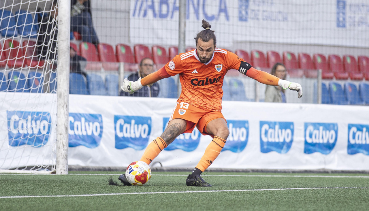 Santi Canedo, este curso en un partido ante el Numancia