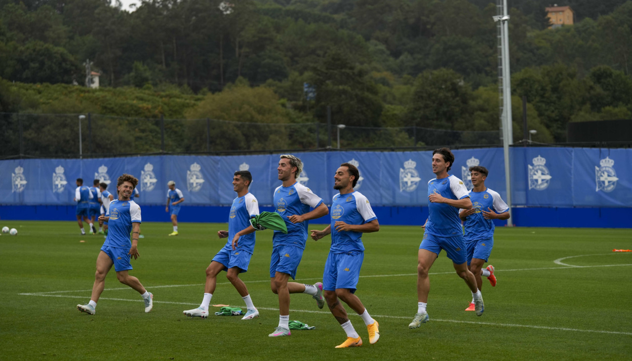 Un entrenamiento del Deportivo en Abegondo durante el pasado veranoEntrenamiento del Deportivo en Abegondo