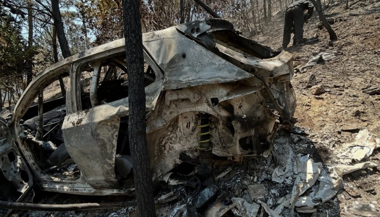 El coche de Álvaro totalmente calcinado
