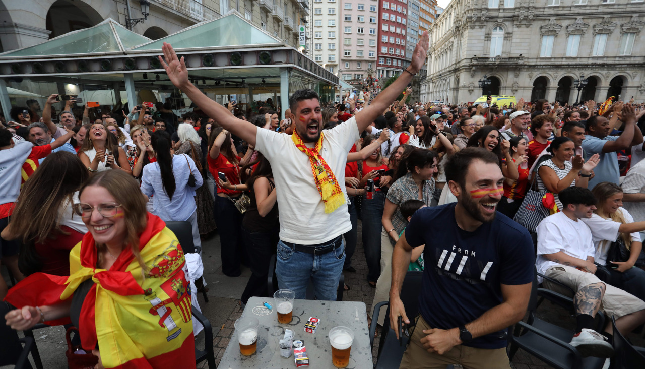 patricia gente viendo la seleccion española