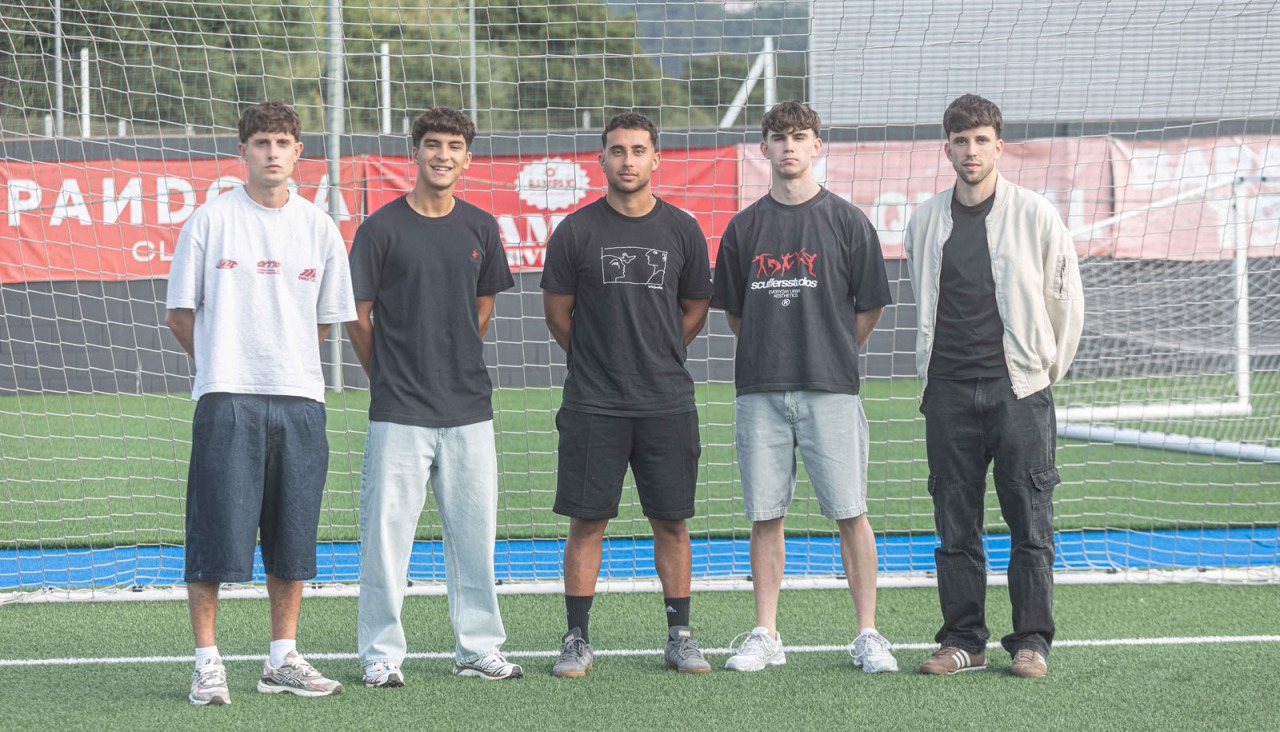 Adri Casariego, Jairo Riveiro, Álex Delgado, Sergio Montes y Pablo Roibás en Ponte dos Brozos