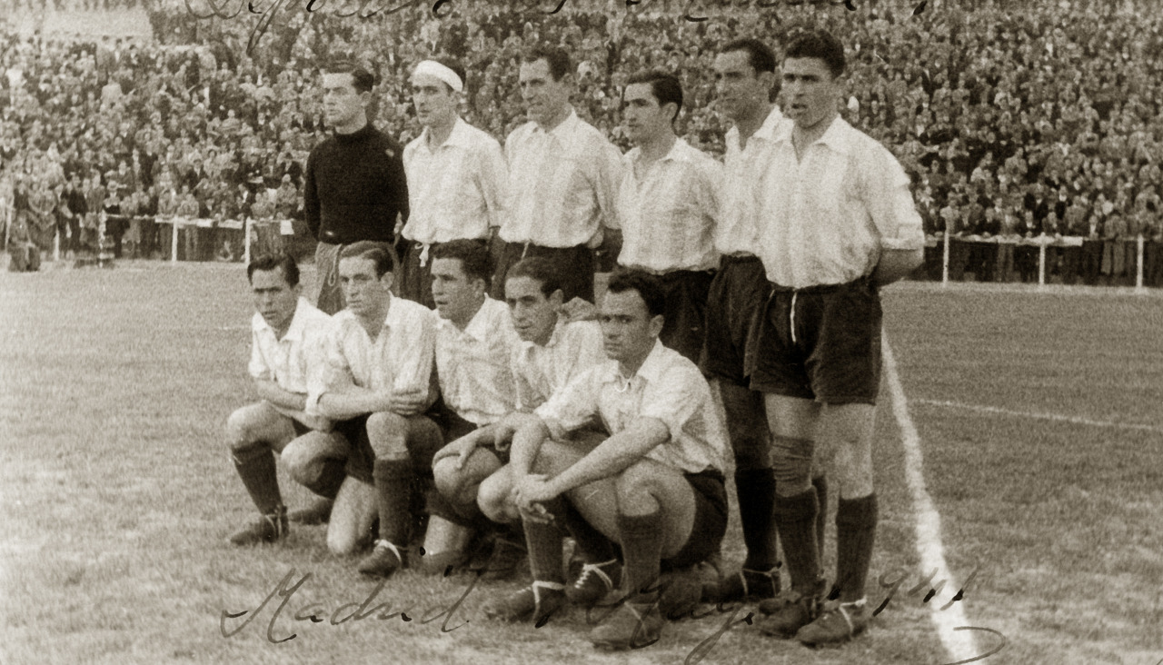 El once deportivista del primer ascenso a Primera en Vallecas en 1941, tras batir al Murcia (2-1)