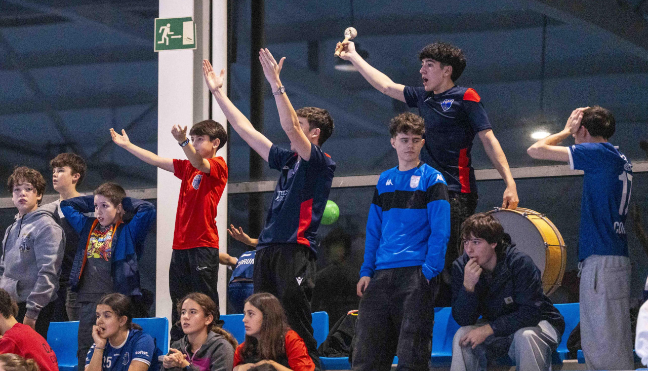 Aficionados del OAR Coruña durante el partido de la pasada temporada contra el Nava