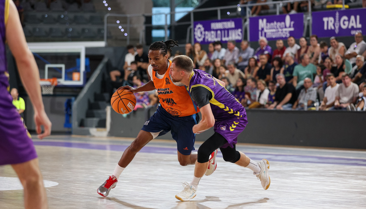 Alonzo Verge defendido por Ingus Jakovics