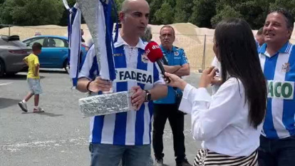 La afición del Dépor despidió al equipo en Abegondo