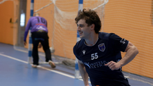 Luisma de Goya celebra un gol contra Soria