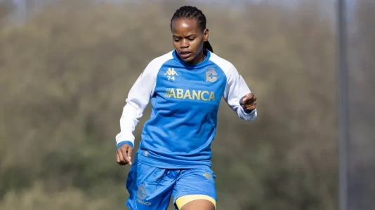 Hida Magaia, en un entrenamiento con el Dépor 