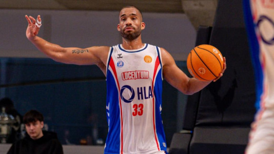 Mike Torres, en un partido de esta temporada