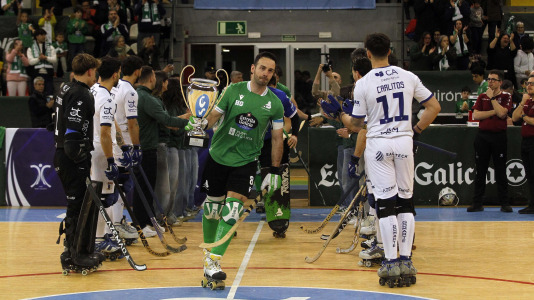 El Marineda y el Barcelos le hacen el pasillo al Liceo, campeón de la Copa del Rey, antes del partido de Champions