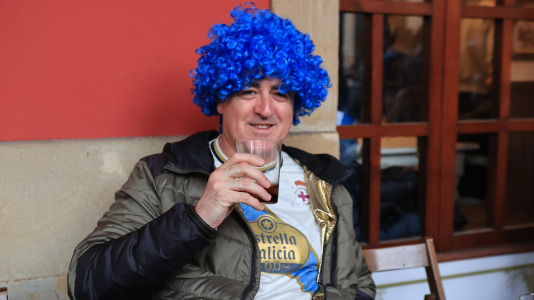 Miles de aficionados disfrutaron de una gran jornada de fútbol, tanto en la previa como en las gradas de El Molinón
