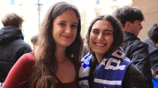 Miles de aficionados disfrutaron de una gran jornada de fútbol, tanto en la previa como en las gradas de El Molinón