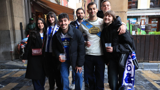 Miles de aficionados disfrutaron de una gran jornada de fútbol, tanto en la previa como en las gradas de El Molinón